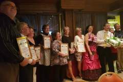 Nyertesek és szülinapi torta